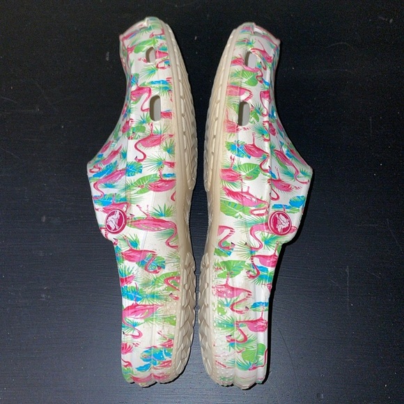 Crocs Freesail Flamingo Prints Clogs. Size 8. - Picture 8 of 11
